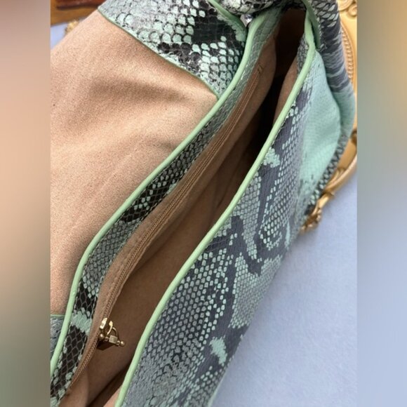 🆕 CULT GAIA 🧿 X BRATZ NWOT Green Snakeskin Flap Purse, Knotted Handle *SAMPLE* - Picture 11 of 15